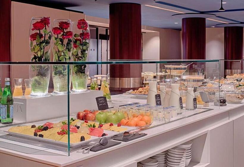 هتل NH Napoli Panorama