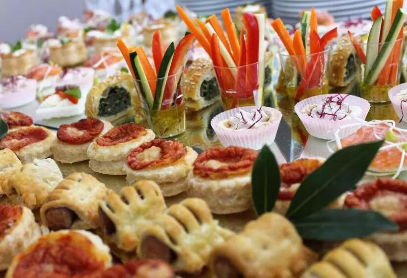 فندق & Residence Castelli