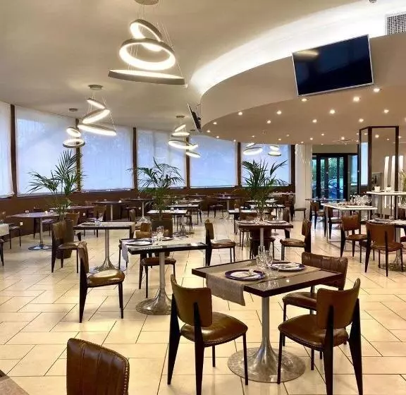 فندق & Residence Castelli