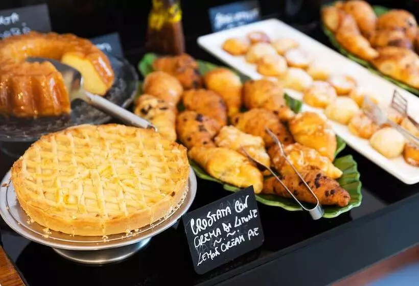 هتل Rex Lifestyle