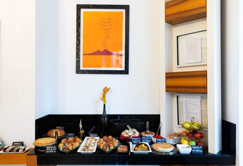 هتل Rex Lifestyle