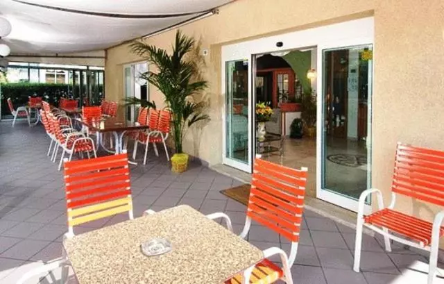 ホテル Saint Tropez Spa & Restaurant