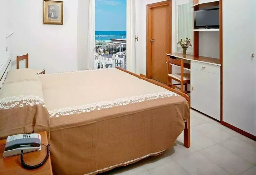 ホテル Saint Tropez Spa & Restaurant