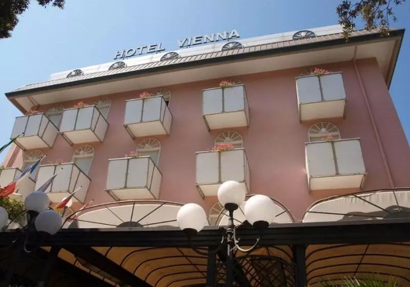 Hotelli Vienna Ostenda E Ristorante Il Danubio