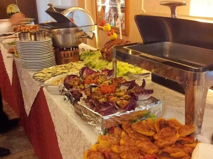 Hotelli Vienna Ostenda E Ristorante Il Danubio