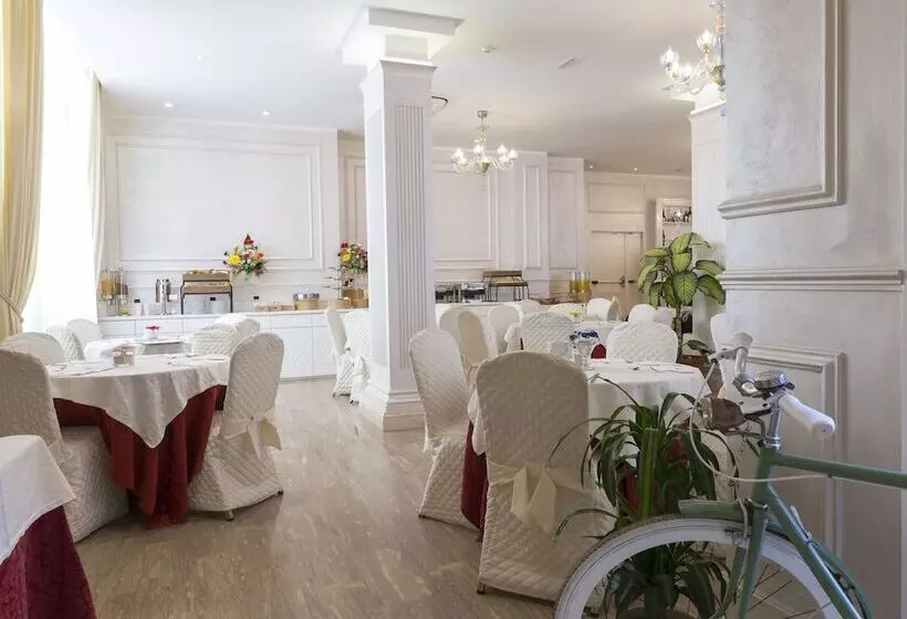 Hotelli Vienna Ostenda E Ristorante Il Danubio