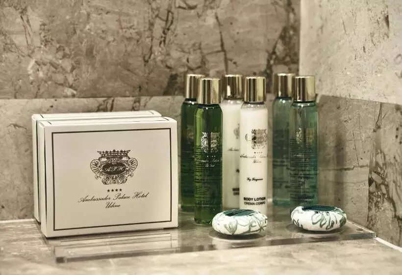 هتل Ambassador Palace