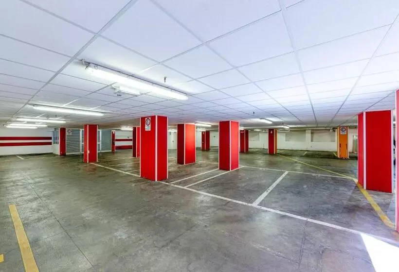 هتل Ambassador Palace