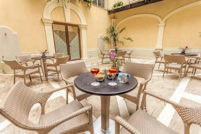 هتل Colomba D'oro