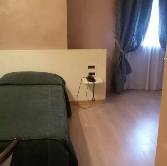 فندق Continental