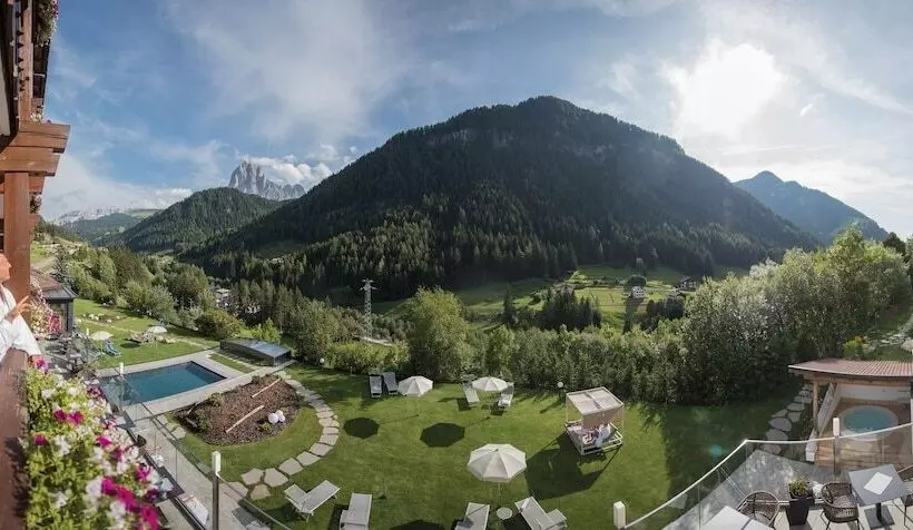 Отель Diamant Spa Resort