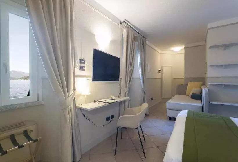 호텔 Du Lac Varenna