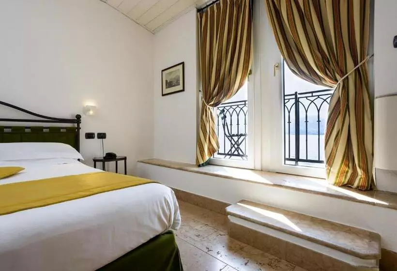 호텔 Du Lac Varenna