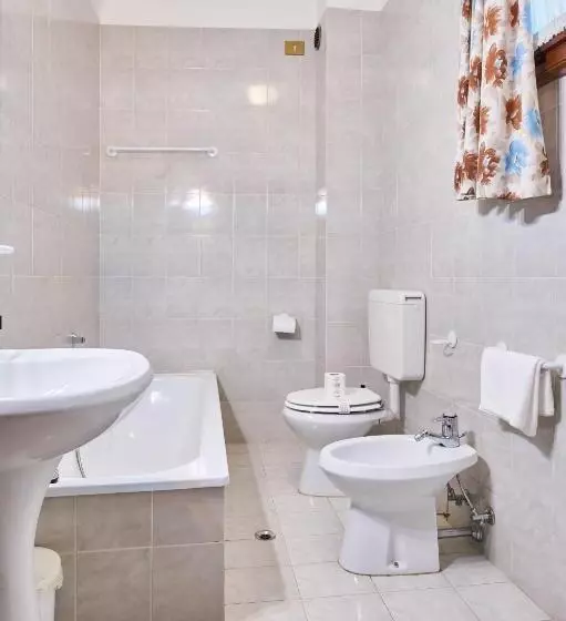 Отель Foresteria Castello Formentini