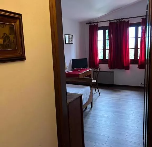 Отель Foresteria Castello Formentini