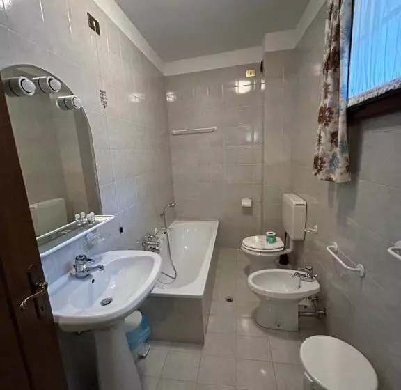 Отель Foresteria Castello Formentini