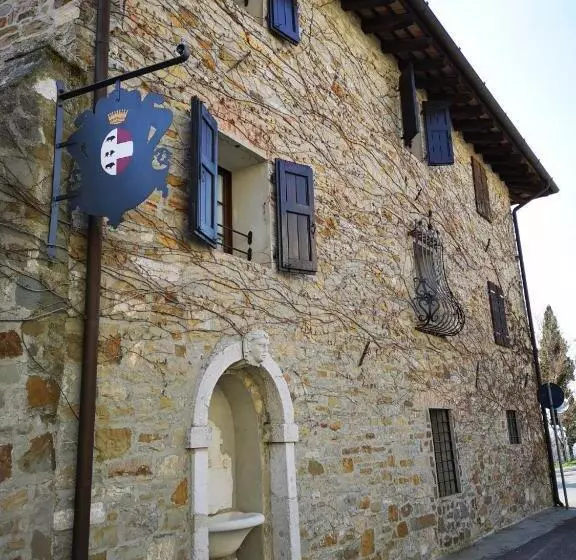 Отель Foresteria Castello Formentini