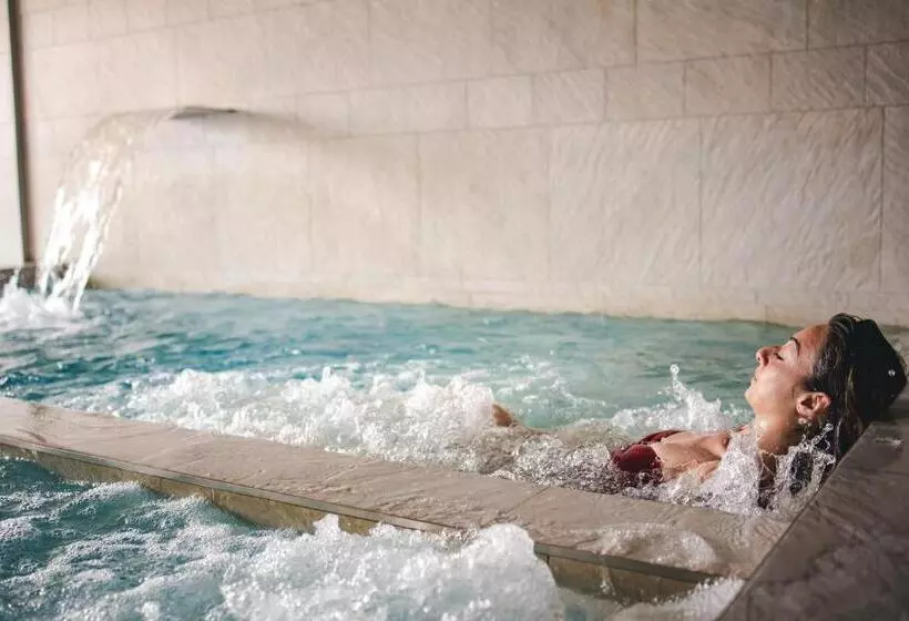 هتل Horizon Wellness & Spa Resort Best Western Signature Collection