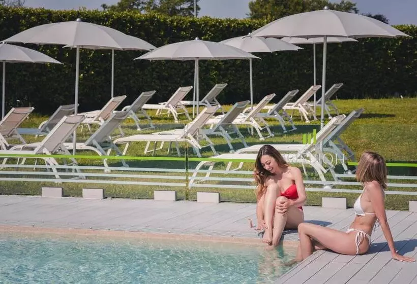 هتل Horizon Wellness & Spa Resort Best Western Signature Collection