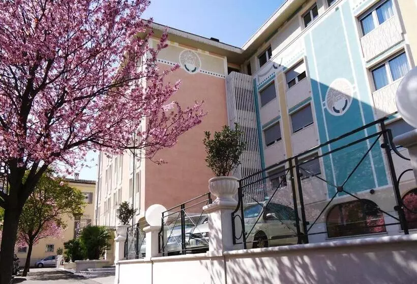 ホテル Leon D'oro