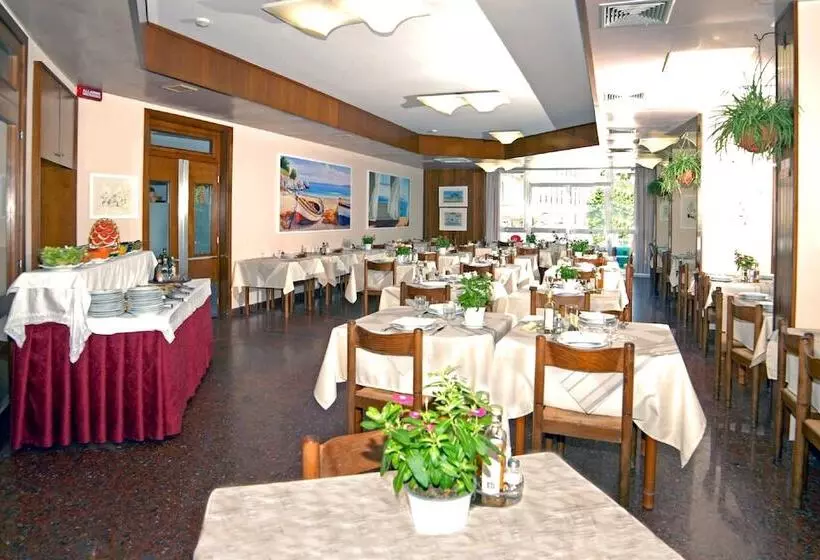 Отель President