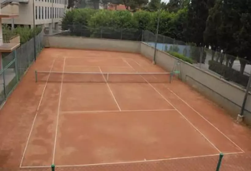 Отель President