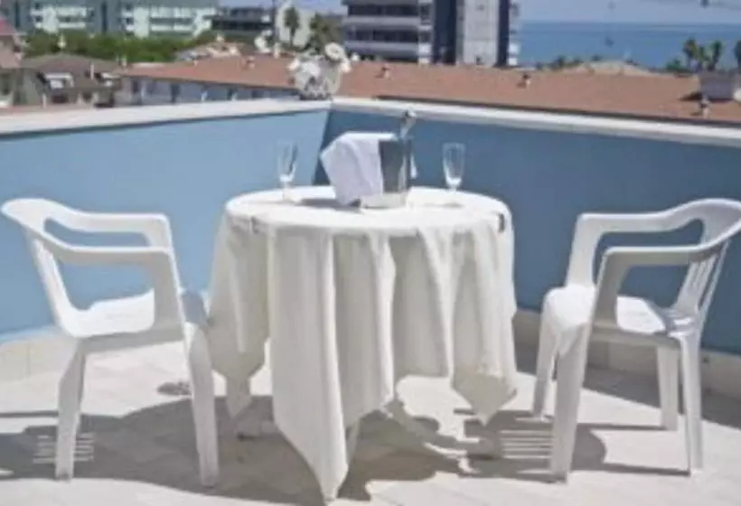 Отель President