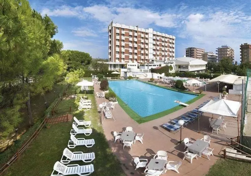 בית מלון כפרי Punta Nord Village &