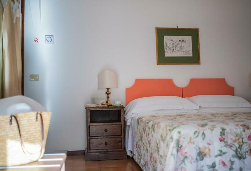 בית מלון כפרי Villa Sirina