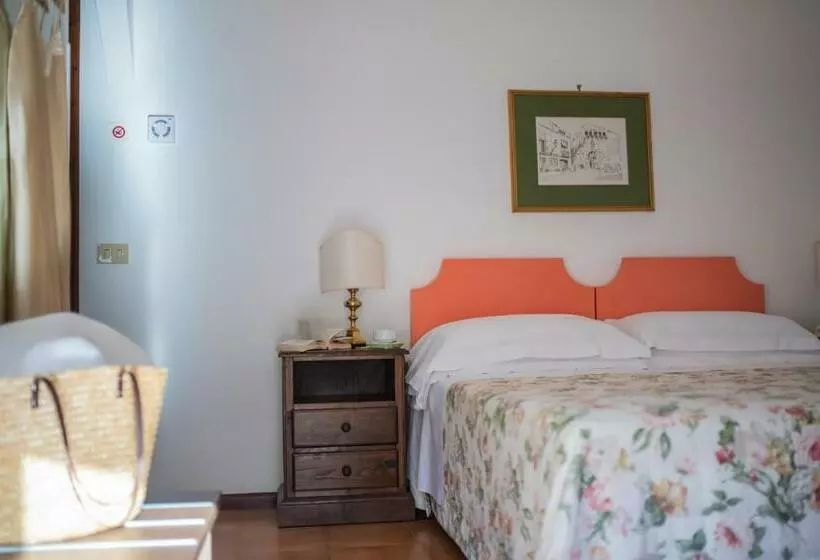 Отель Villa Sirina