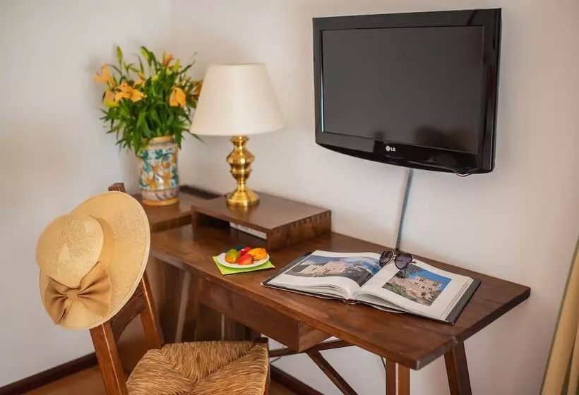 Отель Villa Sirina