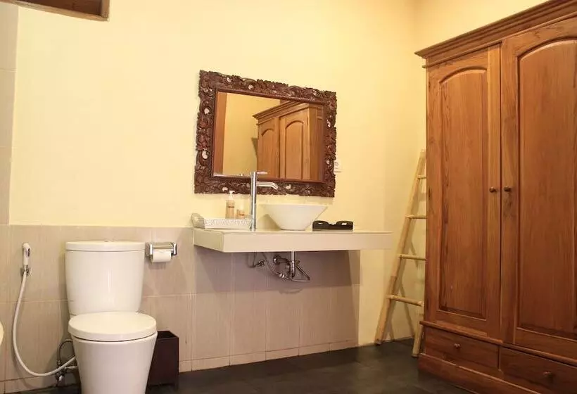 Diwangkara Beach Hotel And Resort