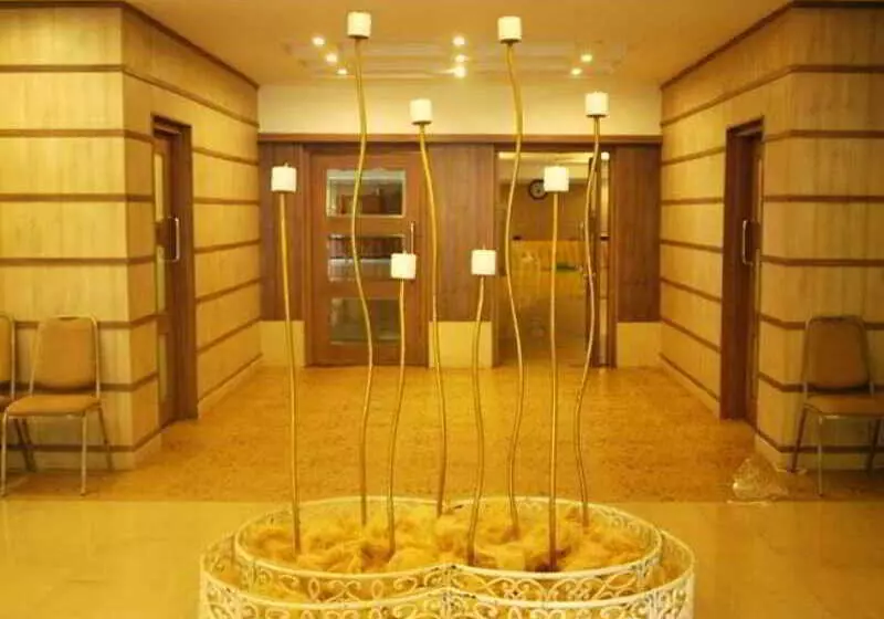 Отель Alleppey Prince