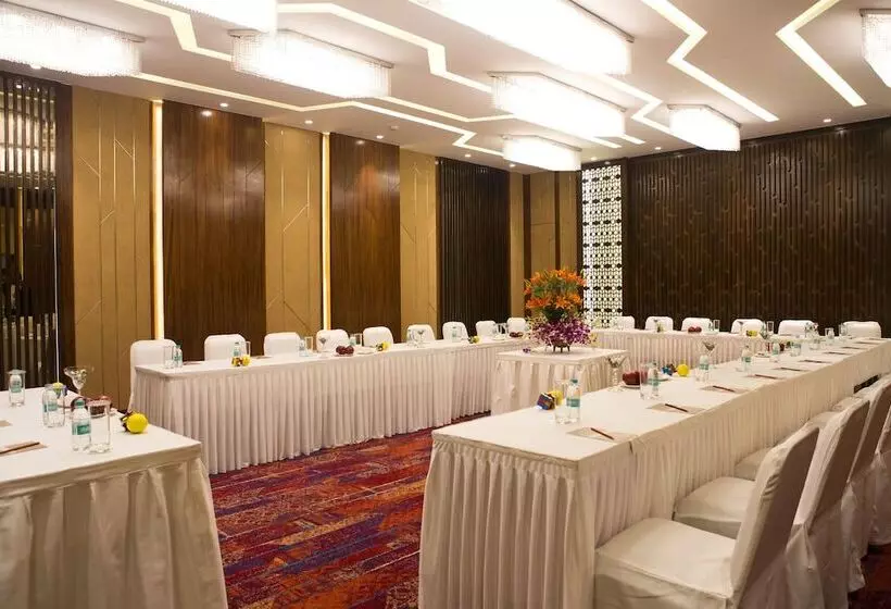 Fariyas Hotel Mumbai , Colaba