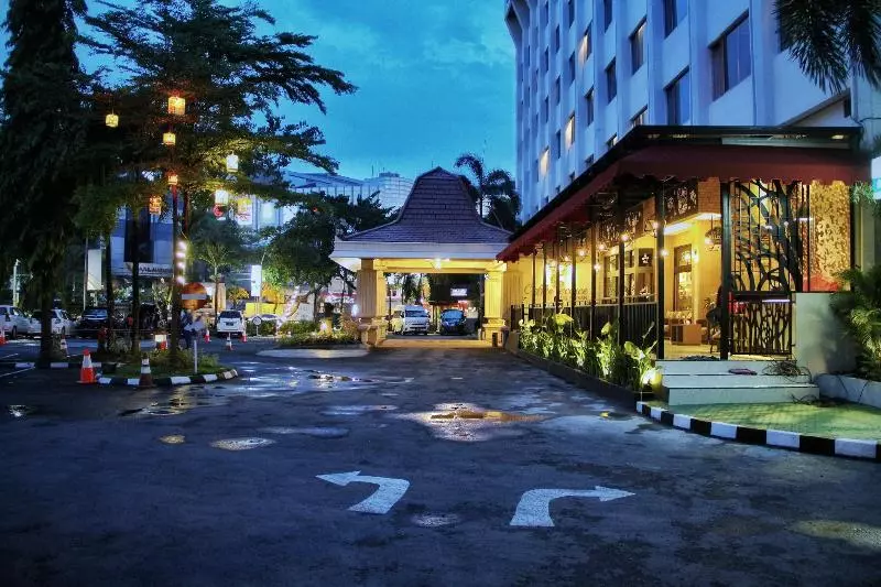 Hotel Grand Inna Tunjungan