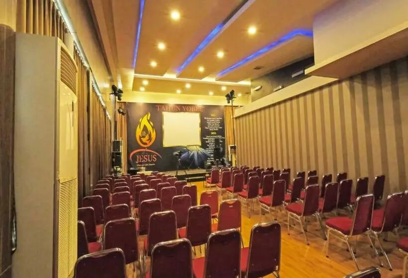 فندق Collection O 1301 Grand Citra