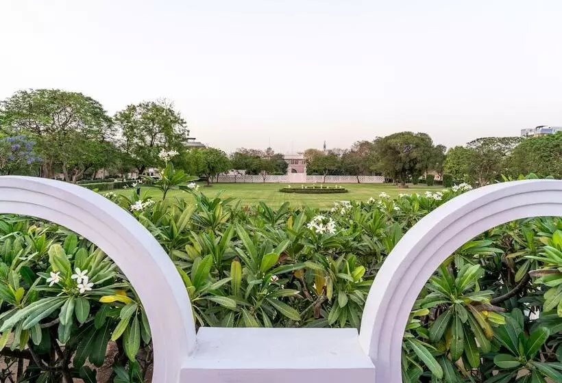 בית מלון כפרי Rajmahal Palace Raas