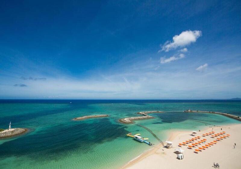 هتل Sheraton Okinawa Sunmarina Resort