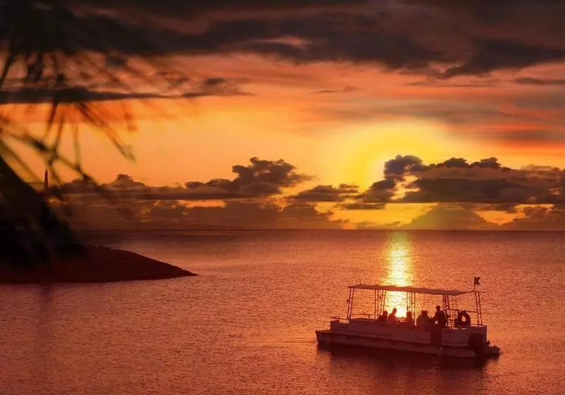 فندق Sheraton Okinawa Sunmarina Resort