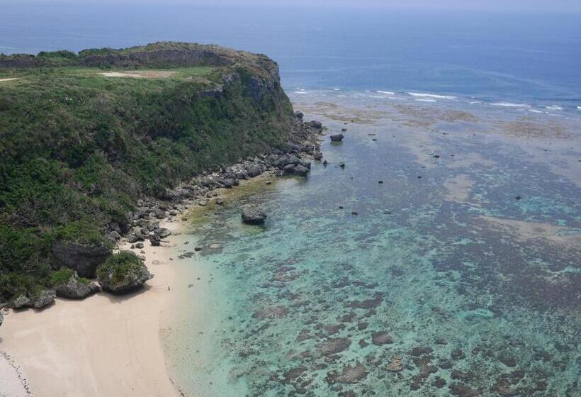 هتل Sheraton Okinawa Sunmarina Resort