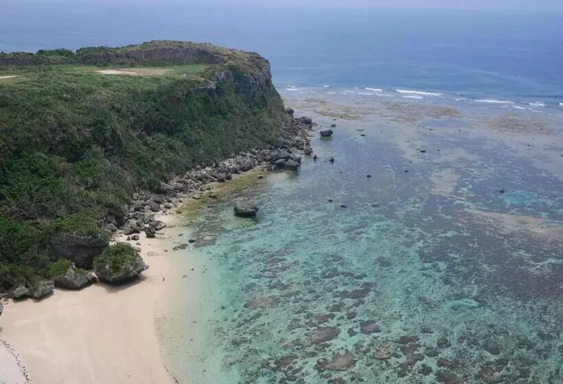 فندق Sheraton Okinawa Sunmarina Resort