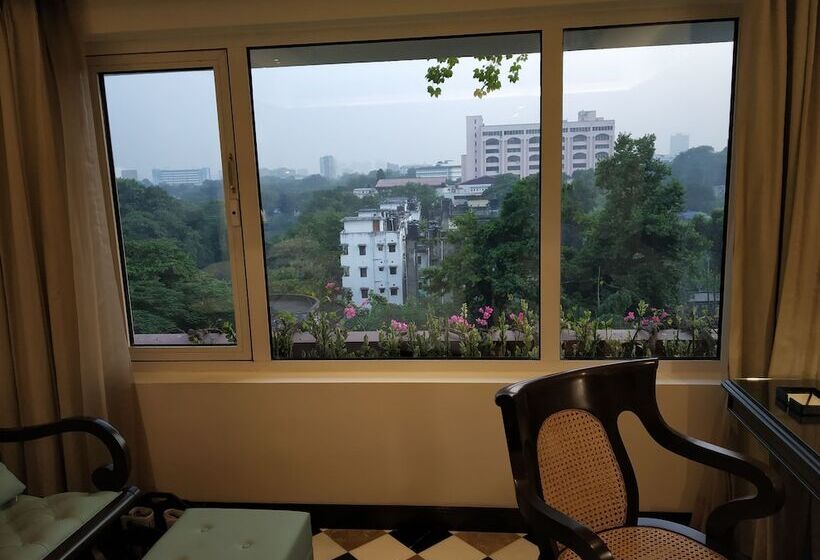 Отель Taj Bengal