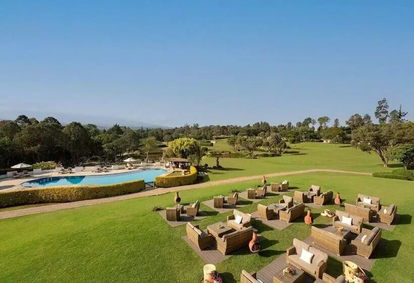 호텔 Fairmont Mount Kenya Safari Club