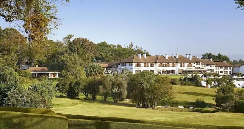 호텔 Fairmont Mount Kenya Safari Club