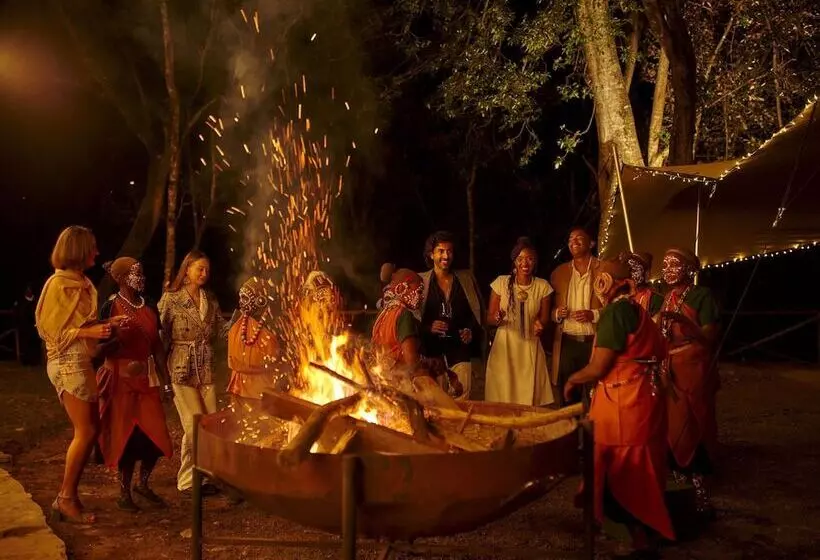 호텔 Fairmont Mount Kenya Safari Club