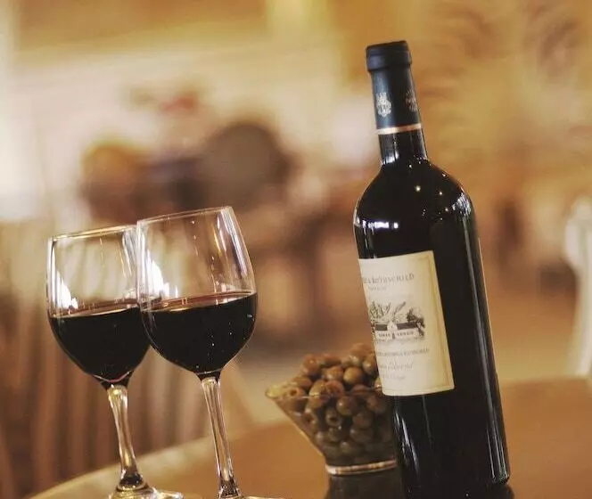 호텔 Fairmont Mount Kenya Safari Club