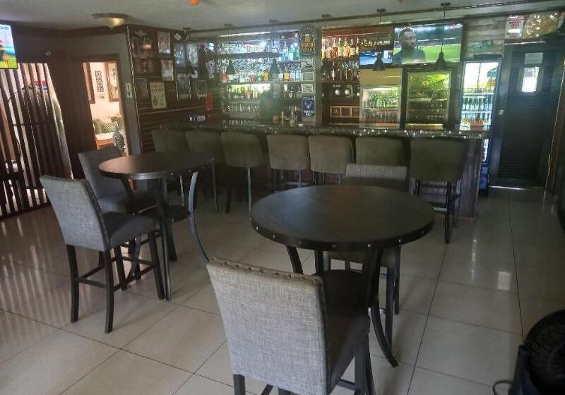 هتل Harmony Marina Suites