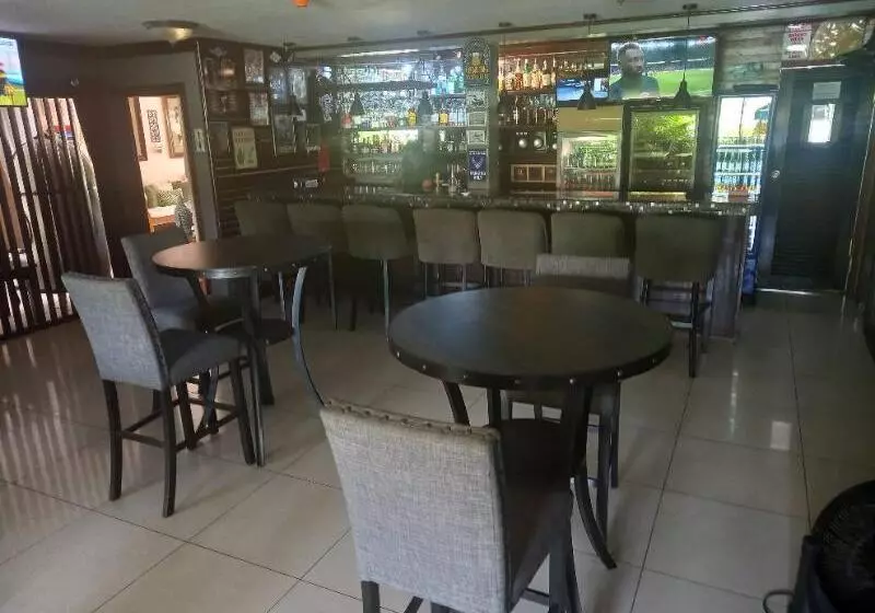 هتل Harmony Marina Suites