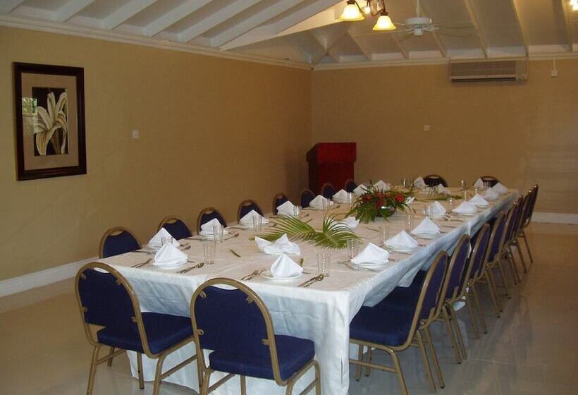 هتل Harmony Marina Suites