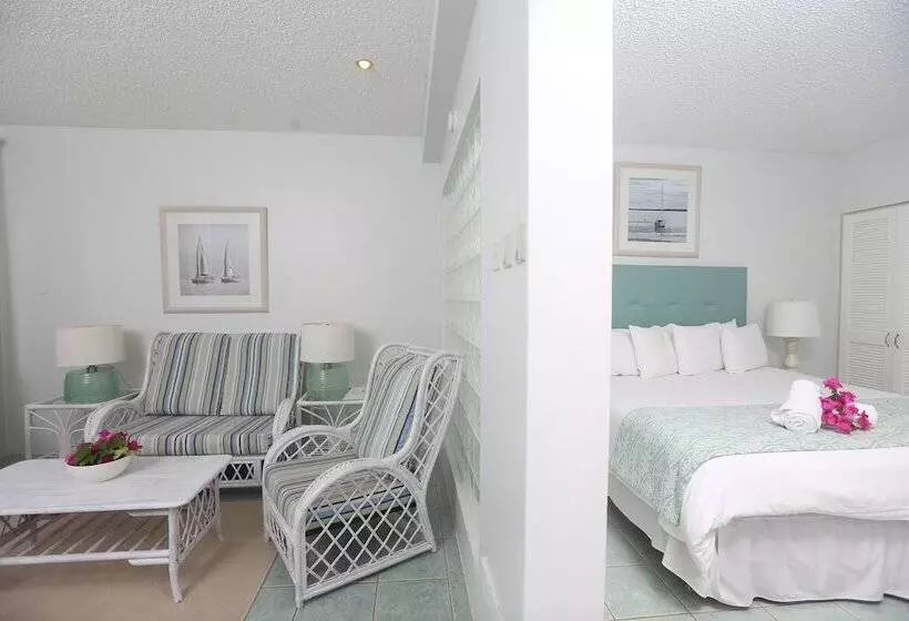 هتل Harmony Marina Suites